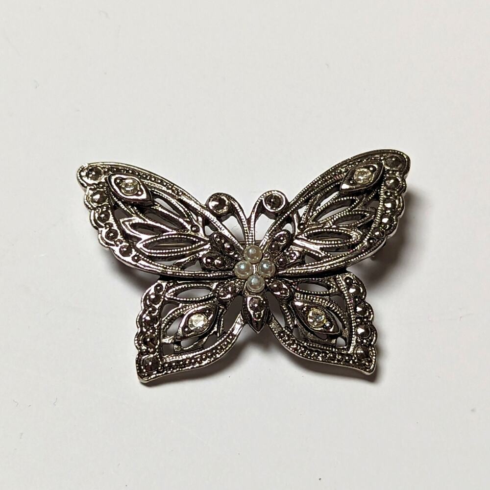 Vintage Signed Avon Faux Pearl Rhinestone Silver Tone Butterfly Brooch
